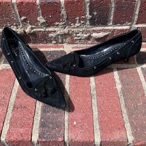 Brooks Brothers pointed toe kitten heels. Leather tassels: made in Italy 61/2